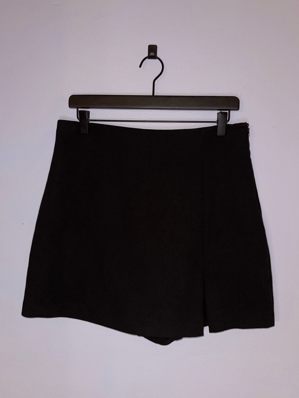 ZARA Black Mini Skort with Slit (Size L)